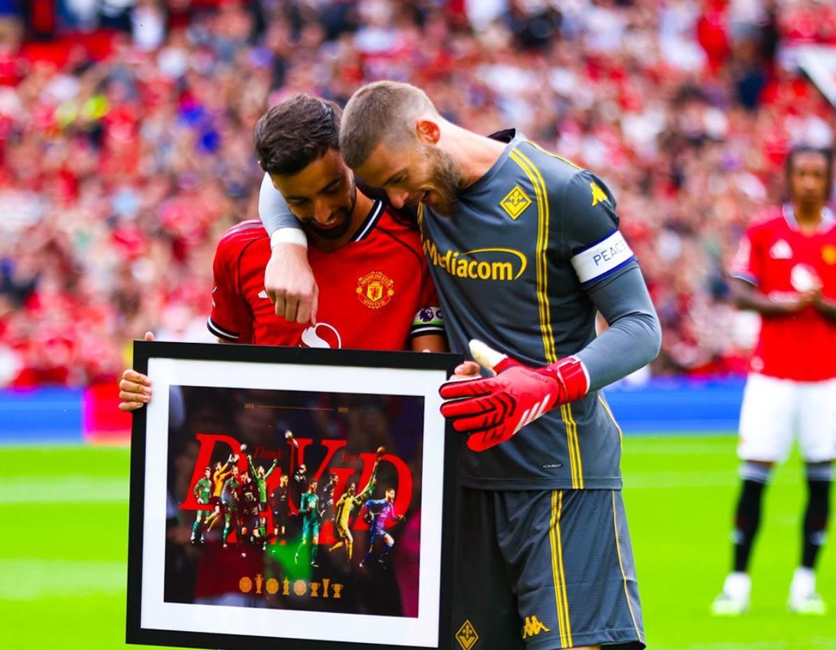 冲刺阶段欧冠传出新动向，曼联回应争议，管理层表态——更衣室稳定，数据趋势出现新变化的简单介绍-开云官网